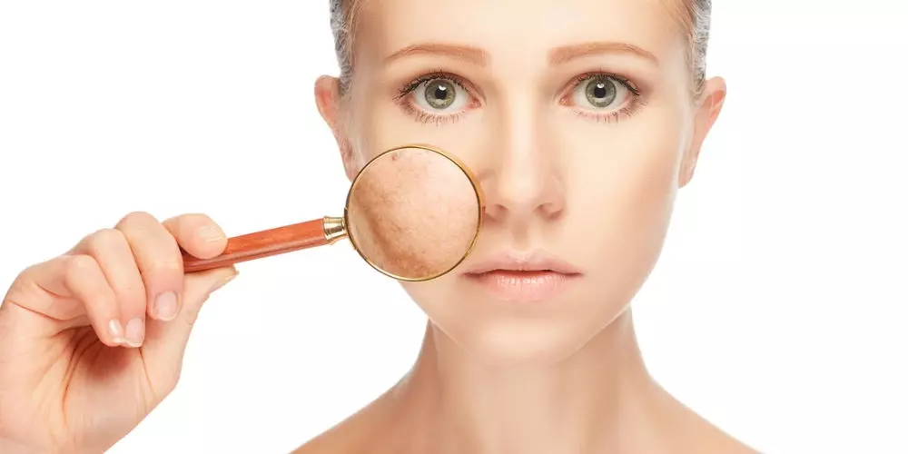 Perle et Soie منفی مواد آرایشی بر پوست2 1